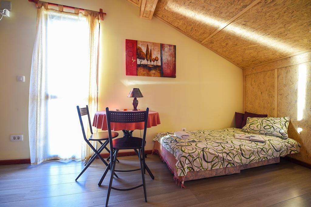 San Art Floating Hostel & Apartments Βελιγράδι Εξωτερικό φωτογραφία