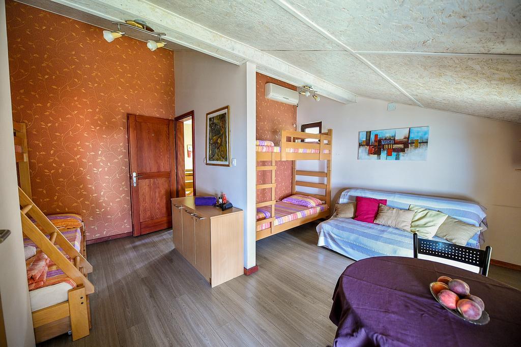 San Art Floating Hostel & Apartments Βελιγράδι Εξωτερικό φωτογραφία
