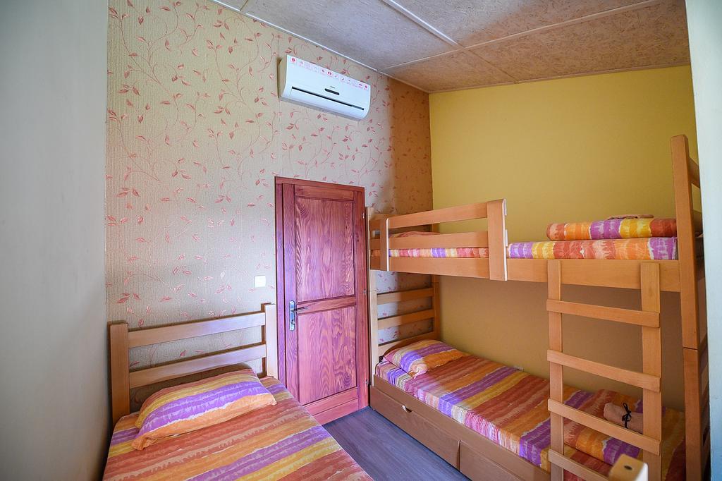 San Art Floating Hostel & Apartments Βελιγράδι Εξωτερικό φωτογραφία