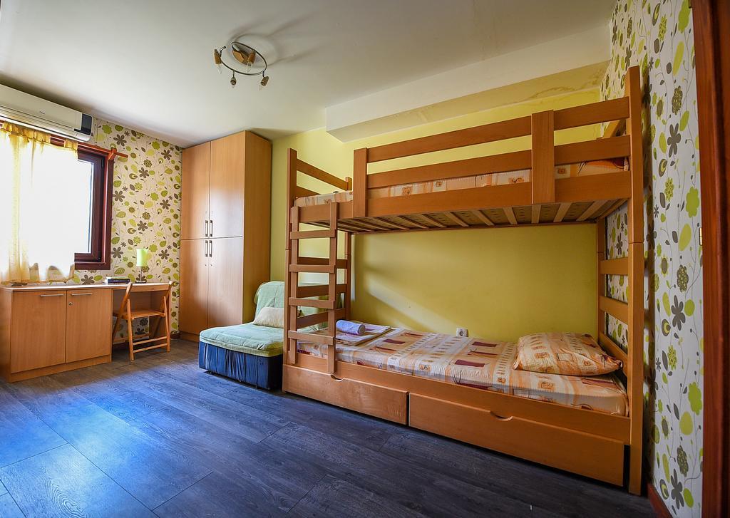 San Art Floating Hostel & Apartments Βελιγράδι Εξωτερικό φωτογραφία