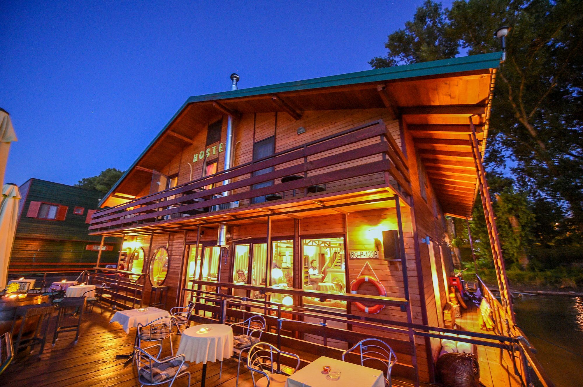 San Art Floating Hostel & Apartments Βελιγράδι Εξωτερικό φωτογραφία